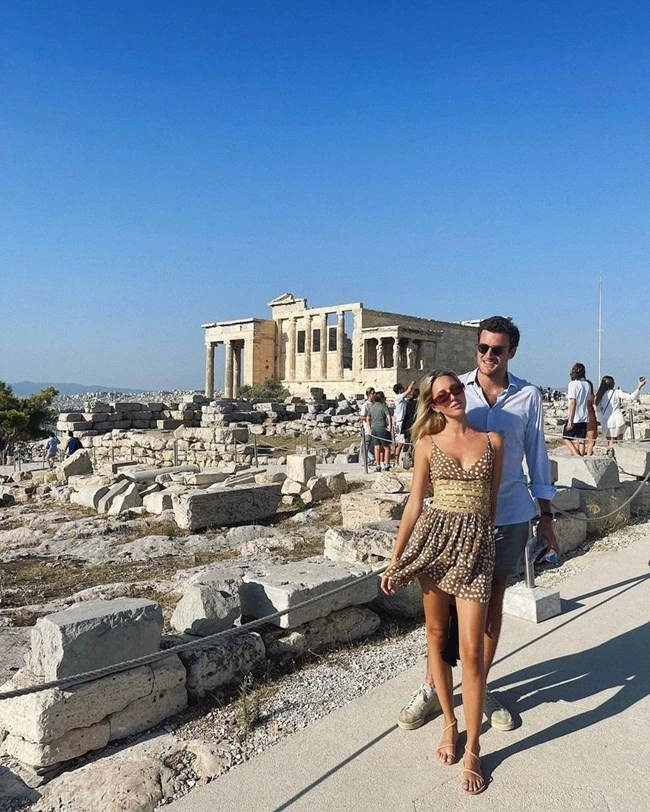 Μοντέλο, socialite, επιχειρηματίας | Η 25χρονη Μαρία-Ολυμπία Γλίξμπουργκ ετοιμάζεται να "κυβερνήσει" τον κόσμο της ομορφιάς