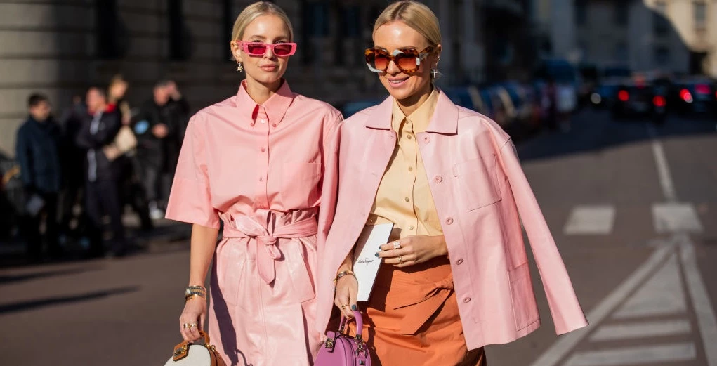 Το ανεπιτήδευτα κομψό χρώμα μαλλιών που λατρεύουν αυτήν τη στιγμή οι celebrities