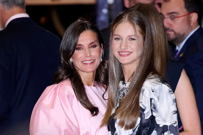 Πριγκίπισσα Leonor και βασίλισσα Letizia