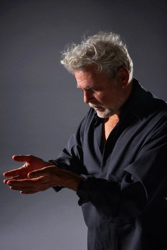 Νίκος Καραθάνος