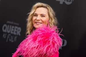 Kim Cattrall | Σπάνια βραδινή εμφάνιση με τον σύντροφό της σε privé dinner στο Λονδίνο