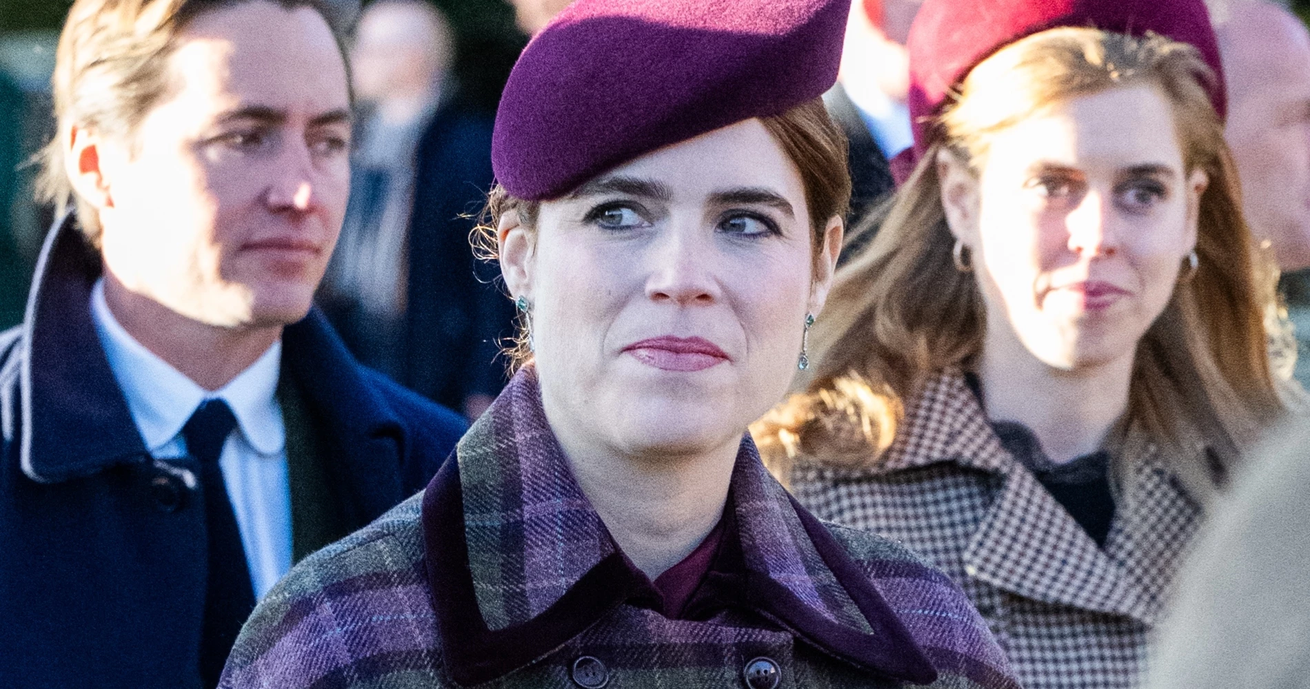 Πριγκίπισσες Βεατρίτη και Ευγενία | Στη λειτουργία στο Sandringham παρά το σκάνδαλο με τους γονείς του