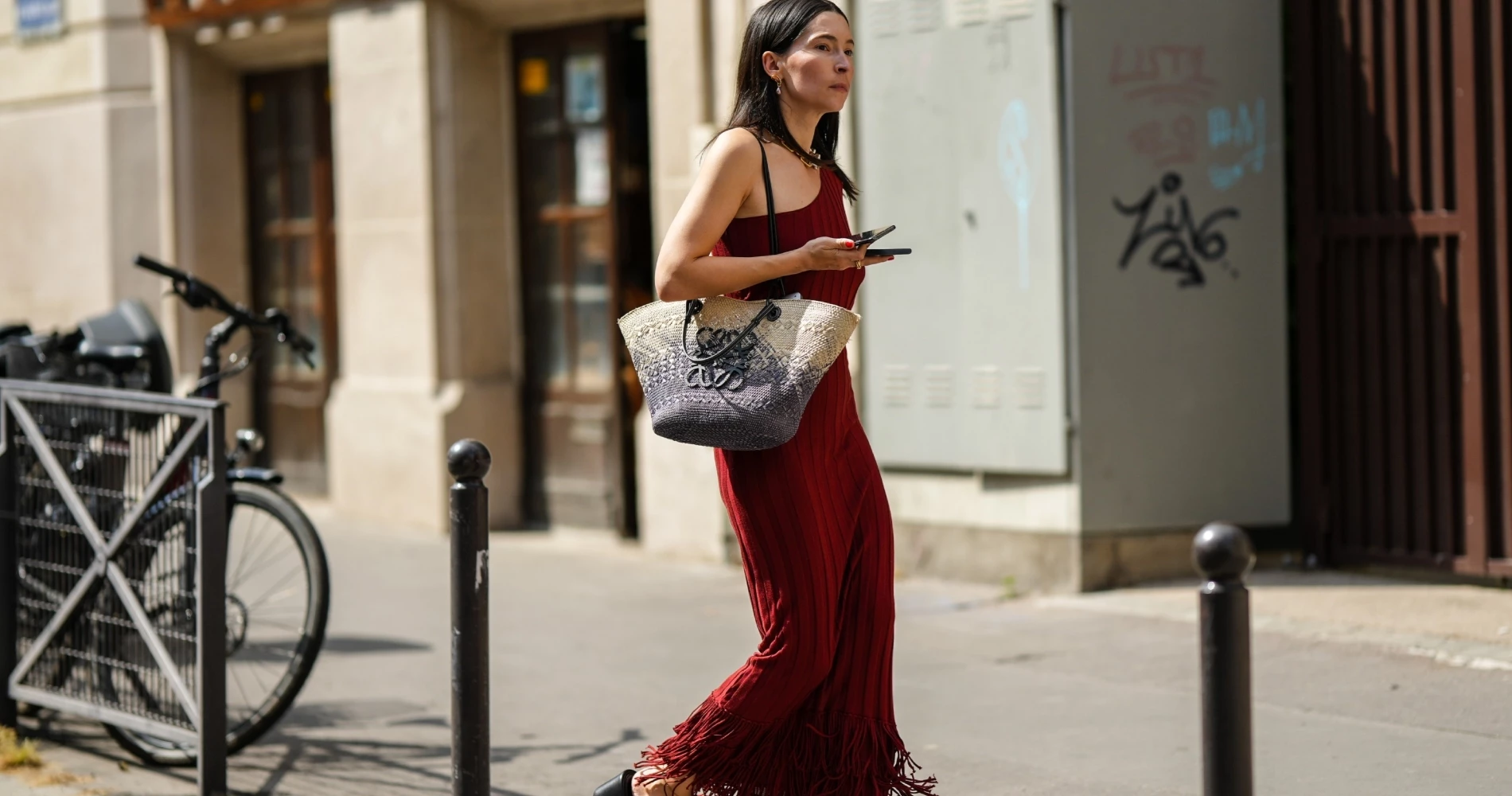 Η επιστροφή των gladiator sandals στη μόδα για το Καλοκαίρι 2025