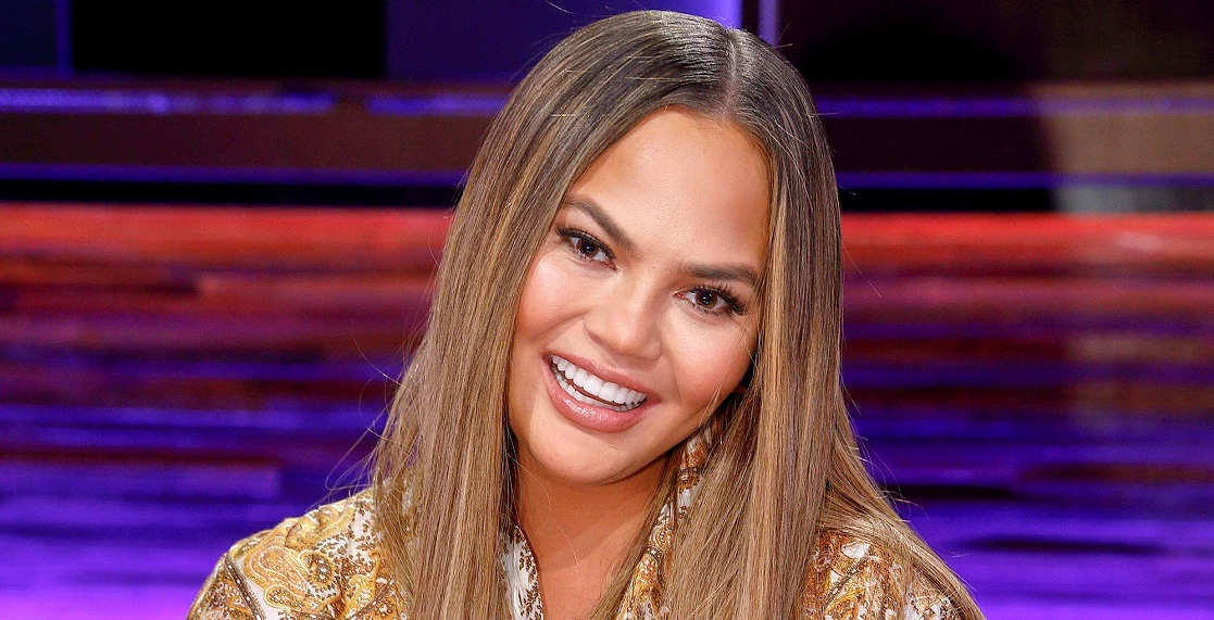 Η Lana Del Rey άλλαξε τα μαλλιά της υιοθετώντας δύο από τις μεγαλύτερες τάσεις της σεζόν