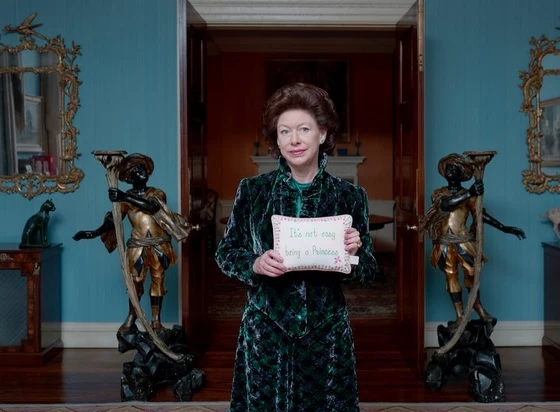 Imelda Staunton | Η δυσκολία της ως Βασίλισσα Ελισάβετ στο The Crown