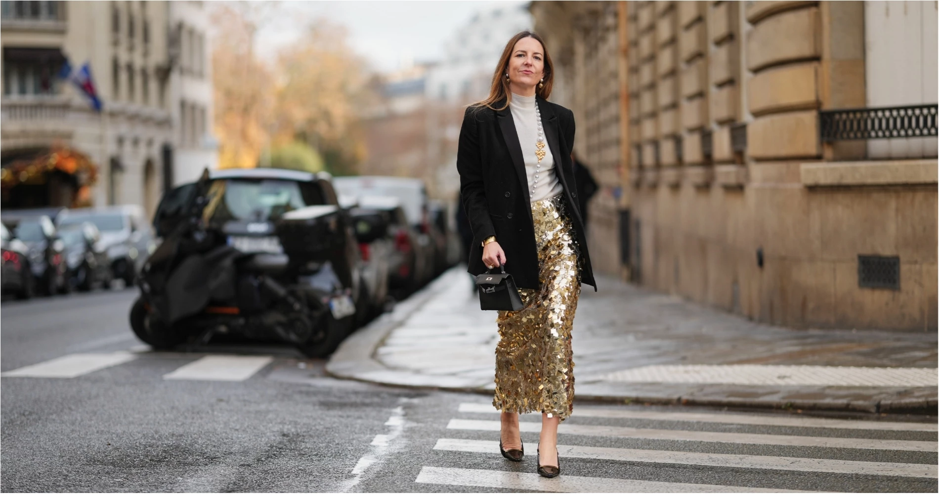 Τα βελούδινα φορέματα που θα αναβαθμίσουν το γιορτινό σας ντύσιμο