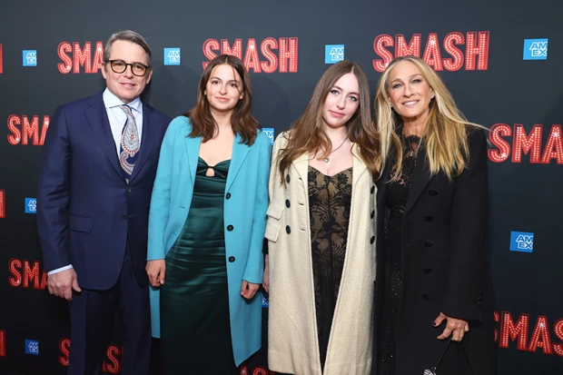 Η Sarah Jessica Parker μοιράζεται σπάνιες πληροφορίες για την ανατροφή των δίδυμων κοριτσιών της