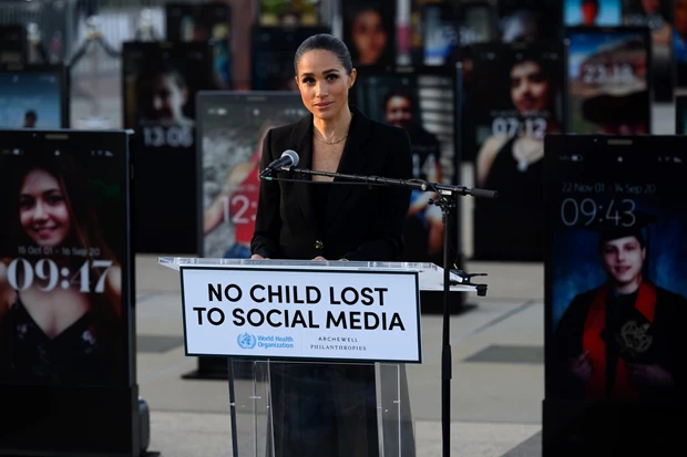 Στην ντουλάπα της Meghan Markle | Η φωτογραφία μέσα στην πολυτελή γκαρνταρόμπα και η παρουσία της Lilibet