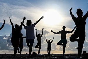 Αυτή η απλή άσκηση είναι ο πιο αποτελεσματικός τρόπος για επίπεδη κοιλιά, σύμφωνα με καθηγητές του Χάρβαρντ.