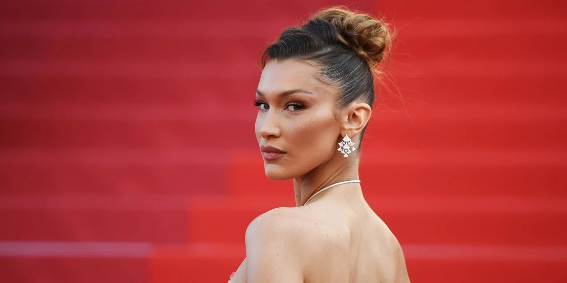 Η Bella Hadid καλωσόρισε τη νέα χρονιά με ένα throwback μπικίνι