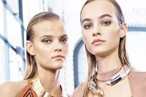 Ξεχάστε τις τάσεις | 5 θηλυκά κουρέματα που δεν φεύγουν ποτέ από τη μόδα