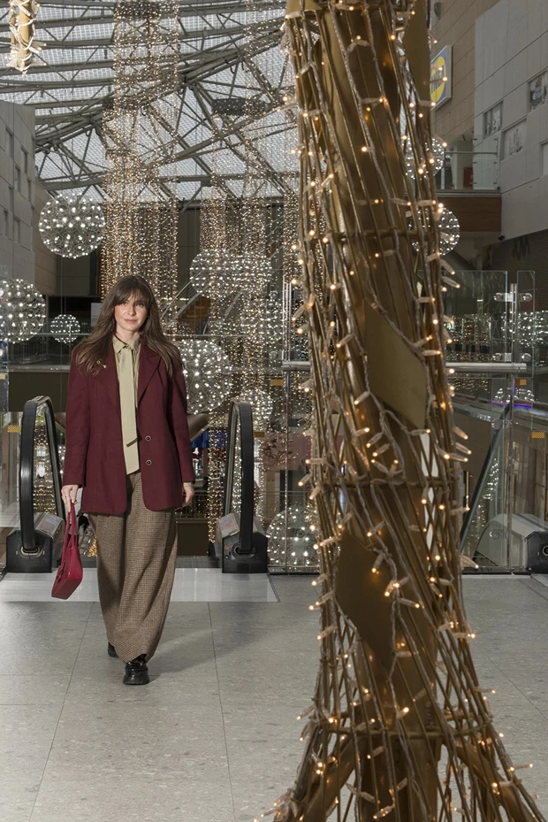 Festive Shopping | Από τη Gen Z έως τους boomers, οι γιορτές θέλουν στιλ και το βρίσκουν εδώ