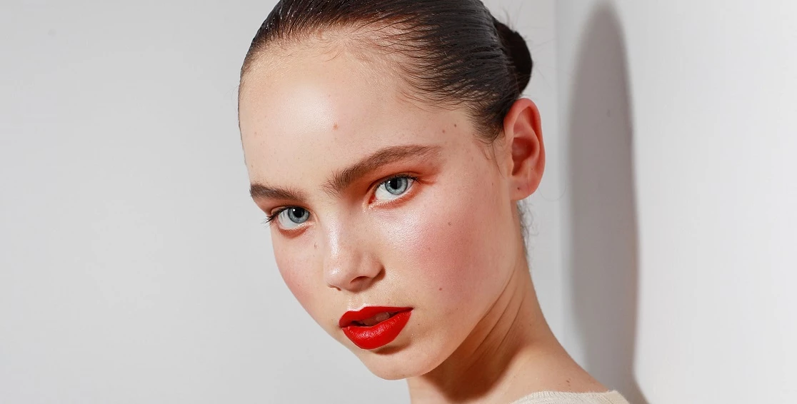 Η Michelle Obama λανσάρει το δικό της κραγιόν για καλό σκοπό