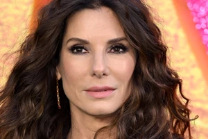 Jennifer Aniston | Πώς νιώθει για την επιστροφή του χαρακτηριστικού στιλ της Rachel Green