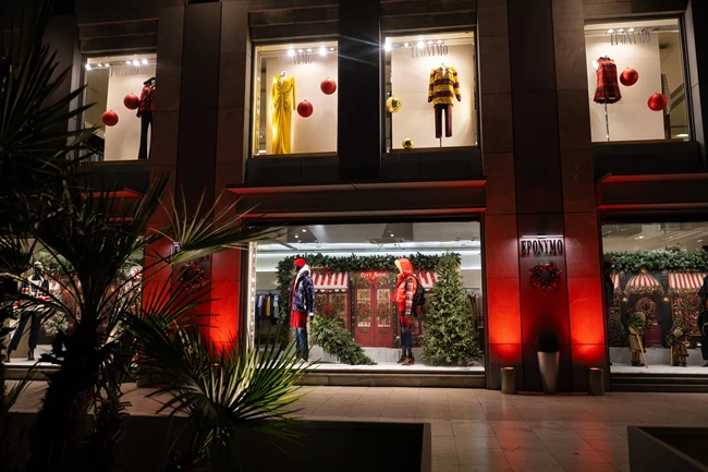 Η μαγεία των Χριστουγέννων στο Eponymo της Γλυφάδας