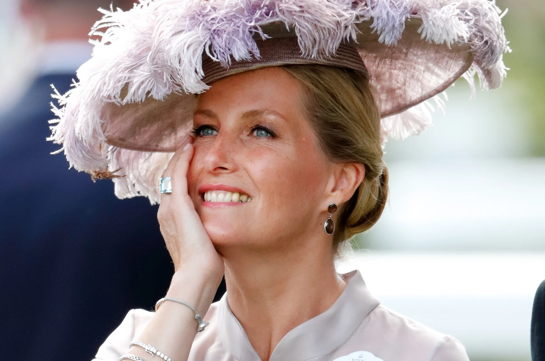 Βασίλισσα Ελισάβετ | Η μοναδική περίσταση στην οποία δεν κάνει μόνη της το μακιγιάζ της