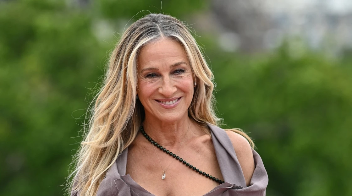 And Just Like That | Πώς μπορεί η Carrie Bradshaw να ζει μια τόσο πολυτελή ζωή;