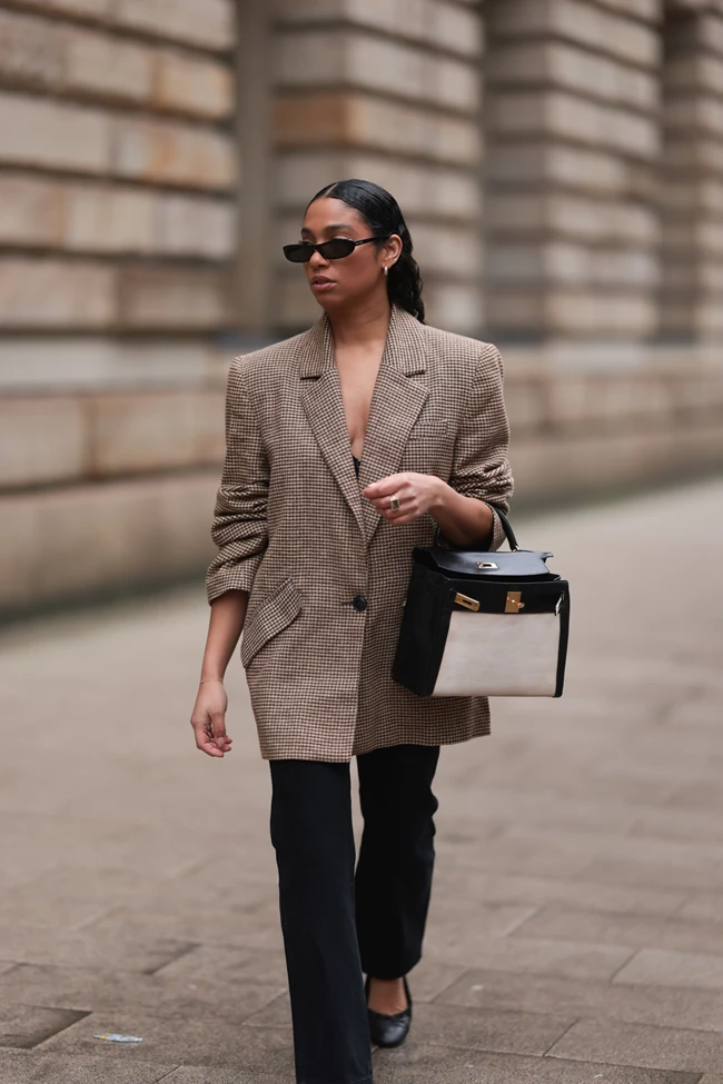 μαύρο denim street style