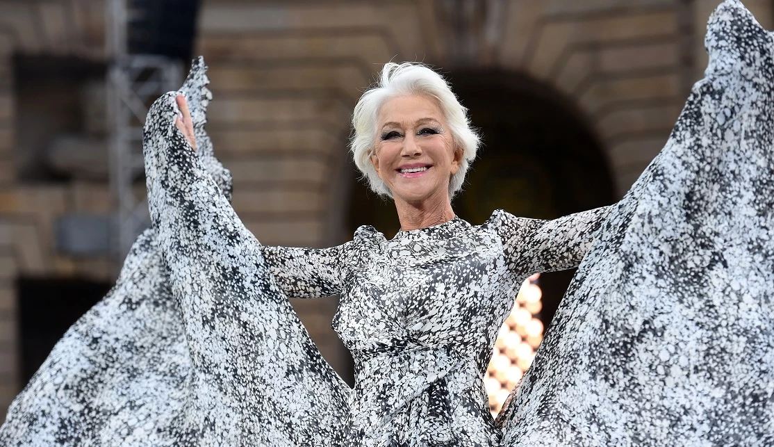 Τα χρώματα μαλλιών που πρωταγωνιστούν φέτος το καλοκαίρι στους δρόμους του Παρισιού