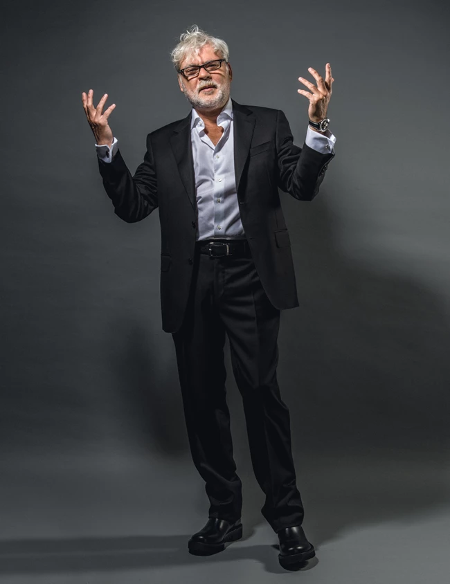 Νίκος Καραθάνος