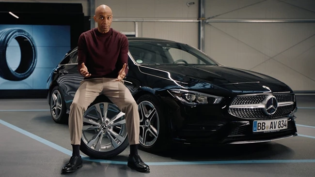 H Mercedes-Benz παραδίδει μαθήματα