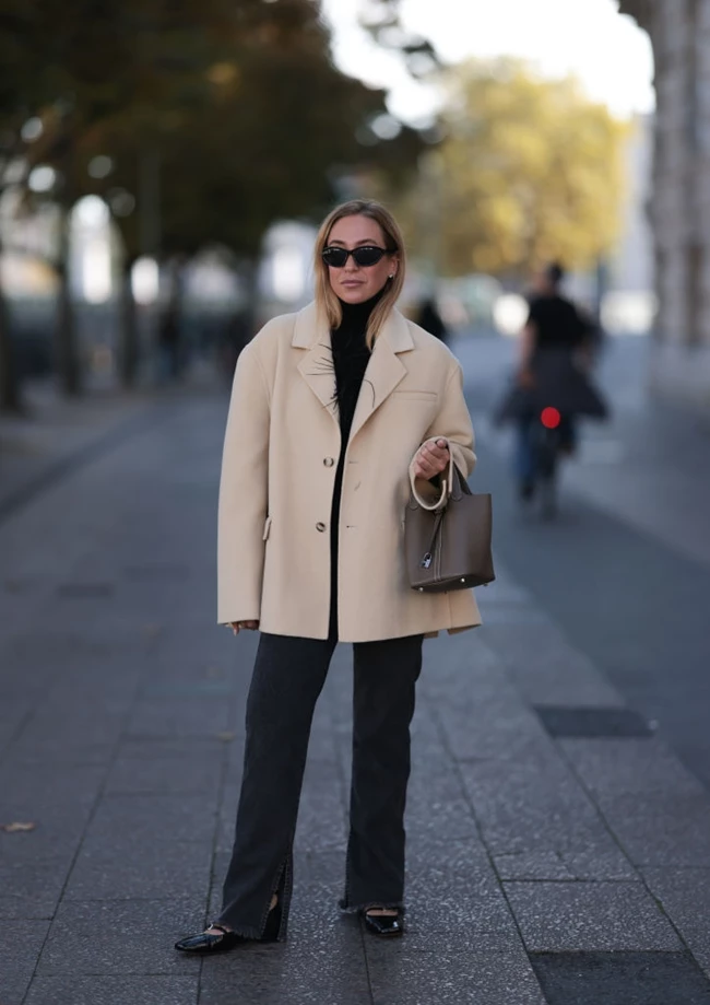 beige street style