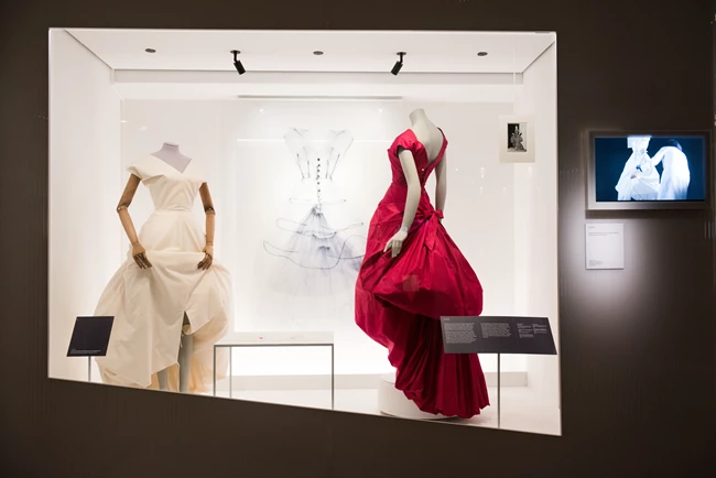 Το ντεμπούτο του Balenciaga στην Paris Couture Week κρύβει μία έκπληξη