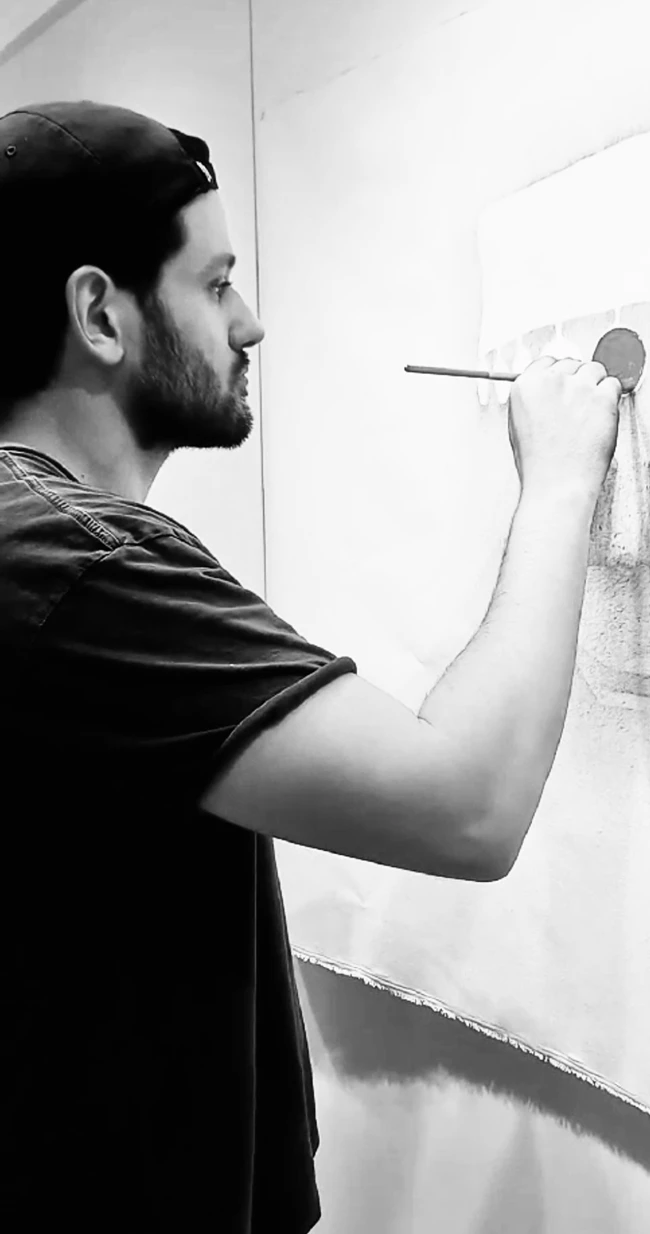 Τα Χρειώδη | Μία εικαστική έκθεση αφιερωμένη στην αλύγιστη στον χρόνο δύναμη του ανθρώπου