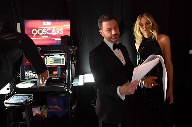 Molly McNearney | Η σύζυγος του Jimmy Kimmel είναι το δεξί του χέρι και καλύτερη φίλη της Jennifer Aniston