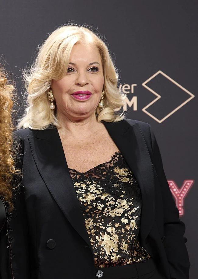 Νέο σκάνδαλο στην Ισπανία | Κυκλοφόρησαν τρυφερές φωτογραφίες του Χουάν Κάρλος με γνωστή ηθοποιό