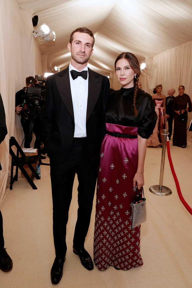 Σταύρος Νιάρχος - Dasha Zhukova