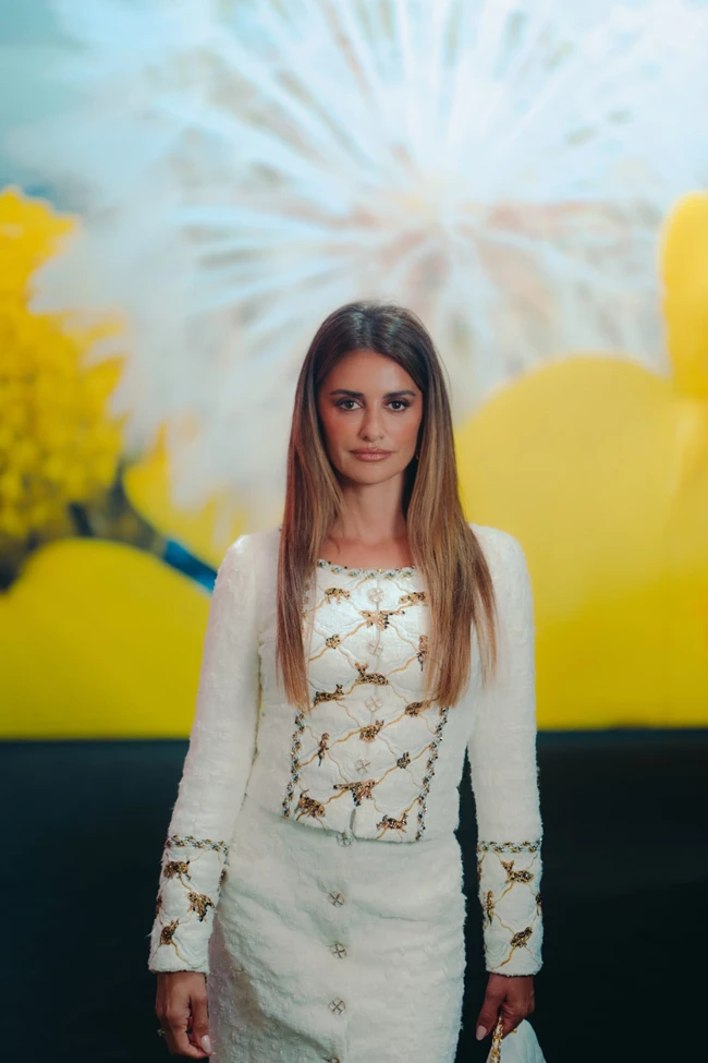 Η Chanel SS24 είναι μια συλλογή για τη γοητεία της ανεμελιάς