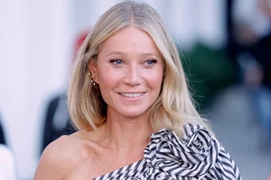 Gwyneth Paltrow | Η κόρη της, Apple έκανε το ντεμπούτο της με custom Valentino