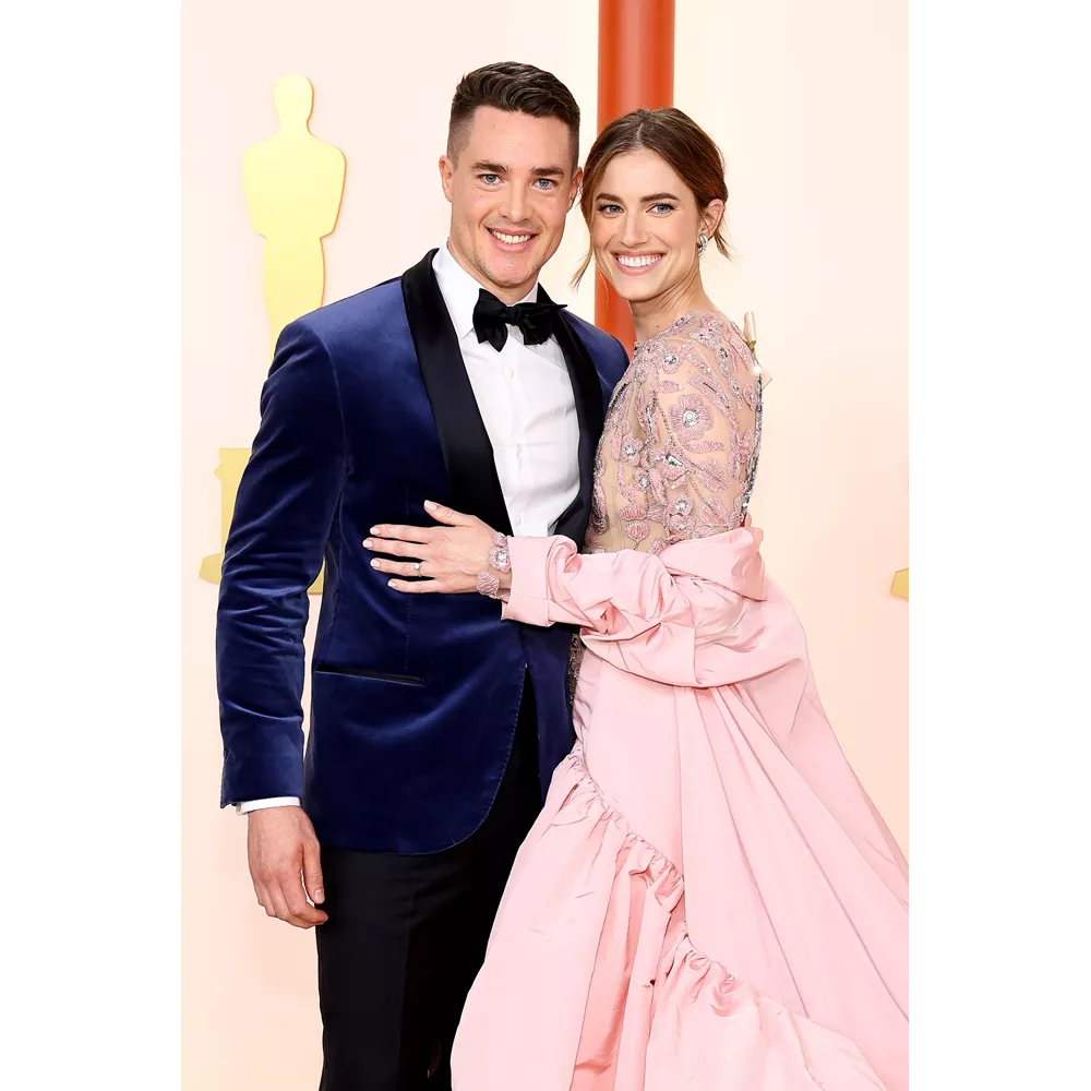 Allison Williams - Alexander Dreymon