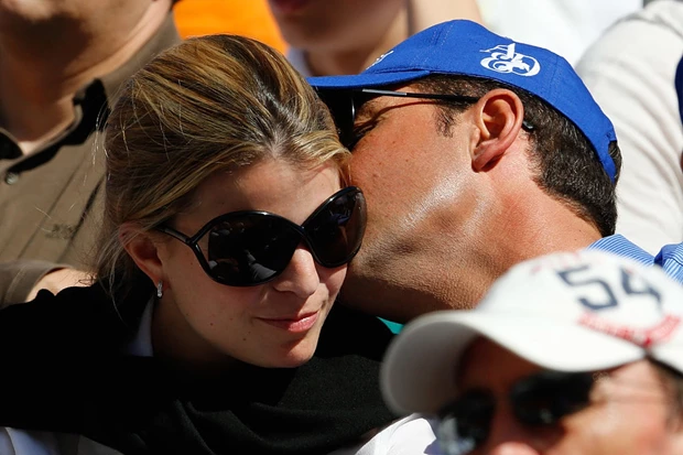 Αθηνά Ωνάση | Ο συμβολισμός πίσω από τα δύο δαχτυλίδια που φορούσε στον γάμο της με τον "Doda"