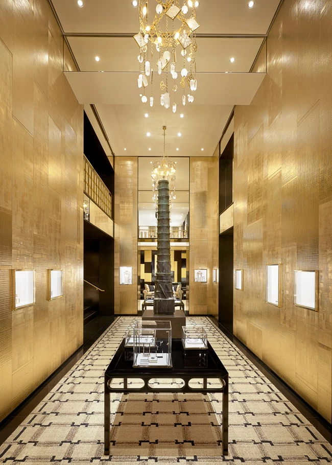 H εμβληματική μπουτίκ της Chanel στo n°18 της Place Vendôme