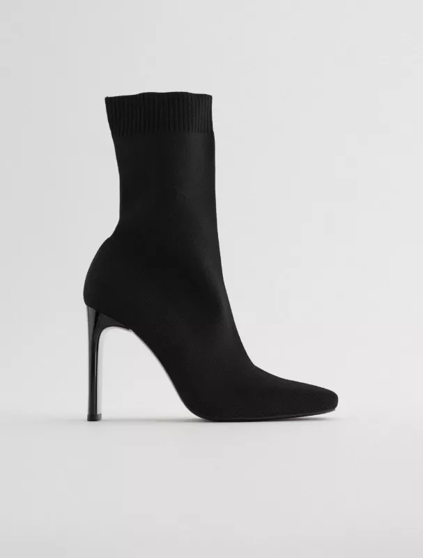 Οι μπότες σε στιλ κάλτσα (sock boots