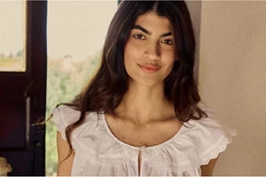 Τα "doily" tops είναι η πιο ρομαντική τάση του καλοκαιριού | 5 σχέδια που αξίζει να αποκτήσετε