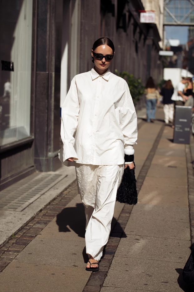 Total white look Κοπεγχάγη