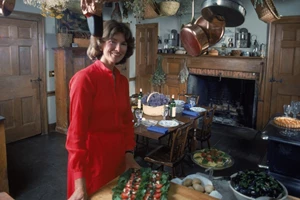 Το διακοσμητικό αντικείμενο της γιαγιάς που επιστρέφει δυναμικά και θα μπείτε στον πειρασμό να υιοθετήσετε