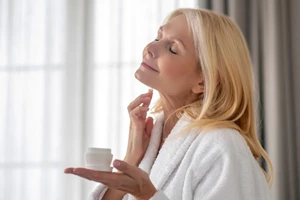 Χωρίς Fillers | Το συστατικό που "γεμίζει" τις ρυτίδες εκ των έσω