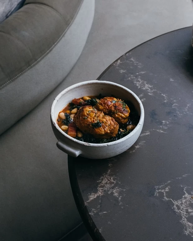 Eat Chic | Το "ελληνικό" εστιατόριο του Λονδίνου που βραβεύτηκε με αστέρι Michelin