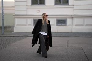 Αυτό το δερμάτινο jacket είναι η πολυτελής επένδυση που θα κάνετε τον φετινό χειμώνα