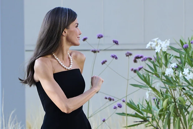 Βασίλισσα Letizia | Το κολιέ της με τα 37 μαργαριτάρια βρίσκεται στη βασιλική συλλογή εδώ και γενιές