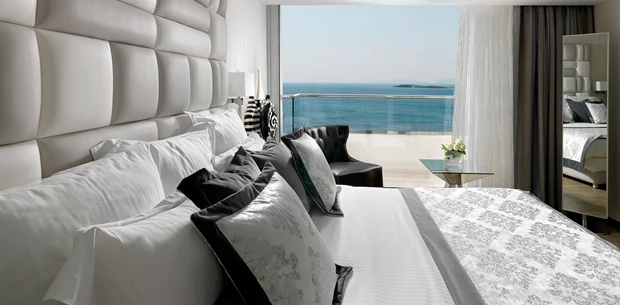 Η θέα από τη σουίτα του Divani Apollon Palace & Thalasso