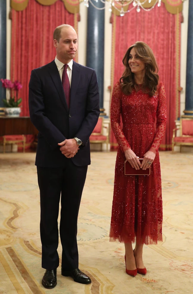 H Kate Middleton με εντυπωσιακό look στην πρώτη της επίσημη βραδινή εμφάνιση μετά την ολοκλήρωση του Megxit