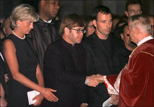 Οι διάσημοι φίλοι της Πριγκίπισσας Diana