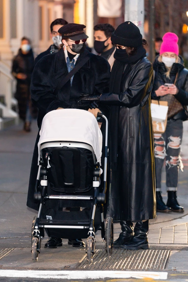 Gigi Hadid & Bella Hadid