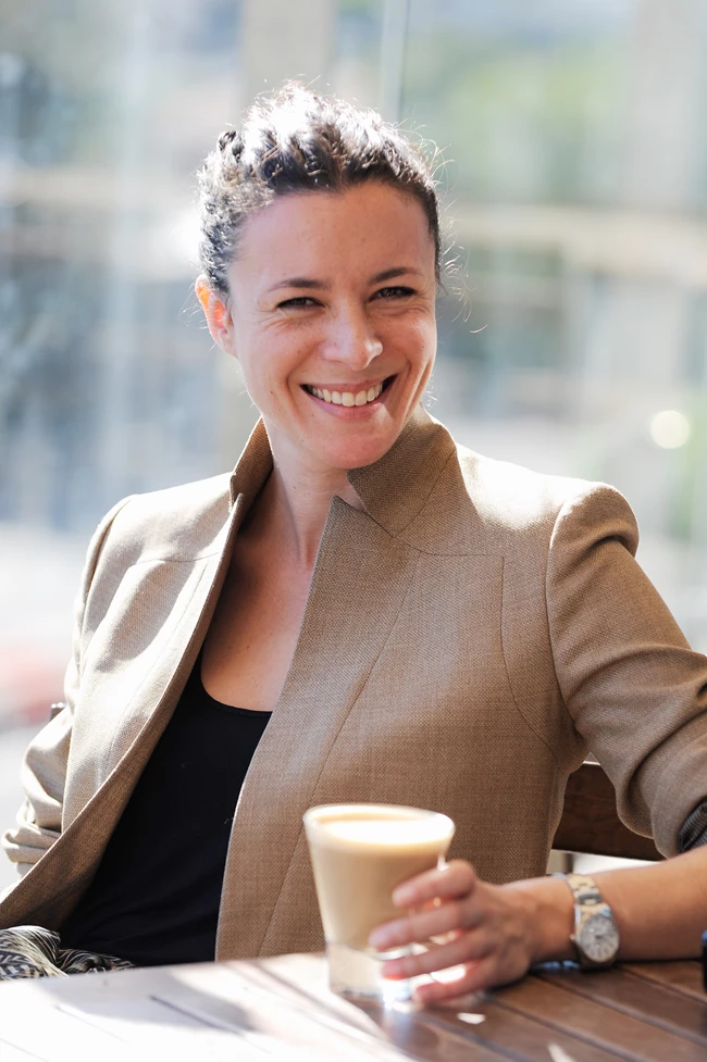 Ιn (and Out of) Fashion | Ο λόγος που η original influencer, Garance Doré, γύρισε την πλάτη της στα Fashion Shows