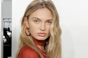 Εύθραυστα και αδύναμα μαλλιά; Οι συνήθειες που πρέπει να αλλάξετε